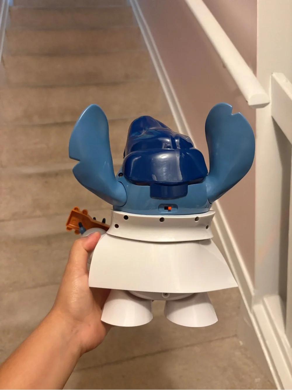 Disney Blue Stitch dancing Elvis stitch figure guitarra